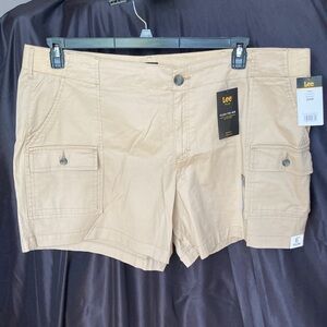 Lee tan short soft flex comfort waistband midrise cargo like pocket 24W